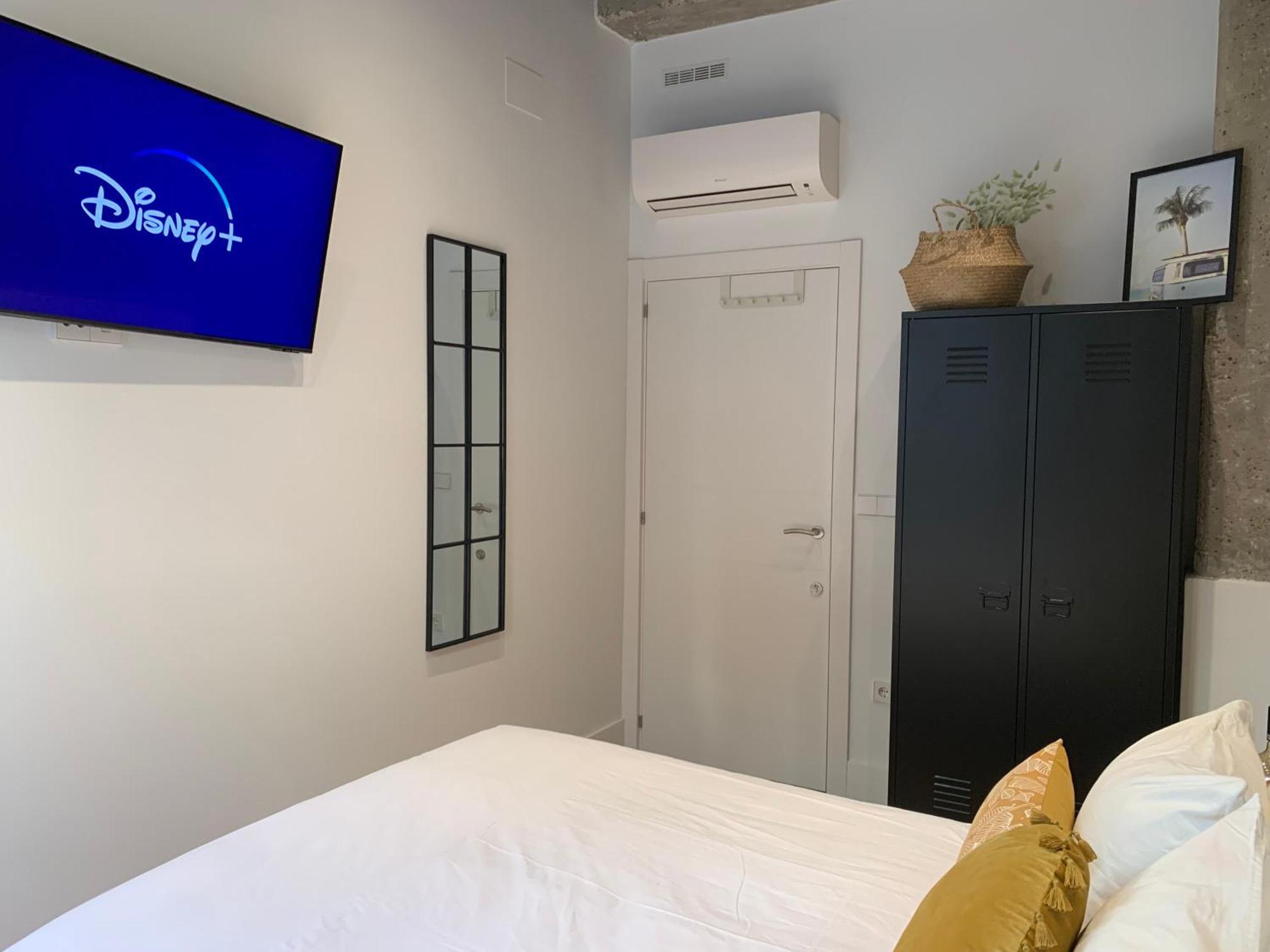 La Reina Beach Rooms Valensiya Dış mekan fotoğraf