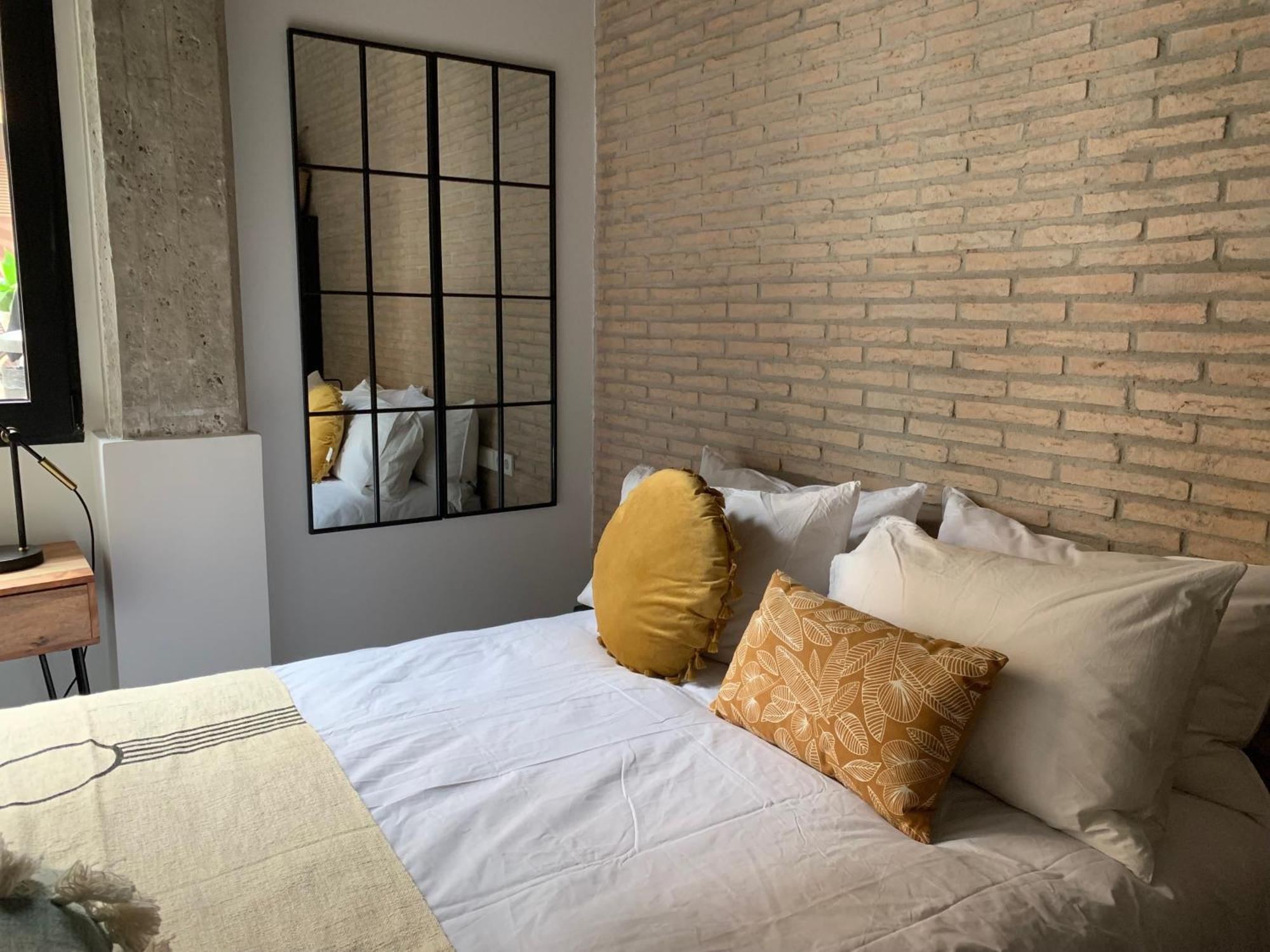 La Reina Beach Rooms Valensiya Dış mekan fotoğraf